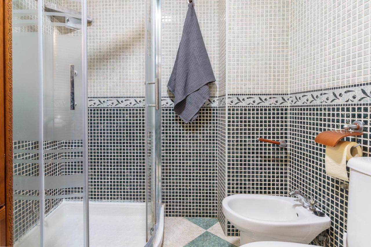 Malagasuite Relax Terrace & Pool Apartment *